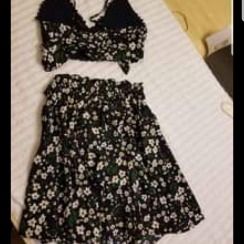 Shein 2 piece crochet crop top size x small